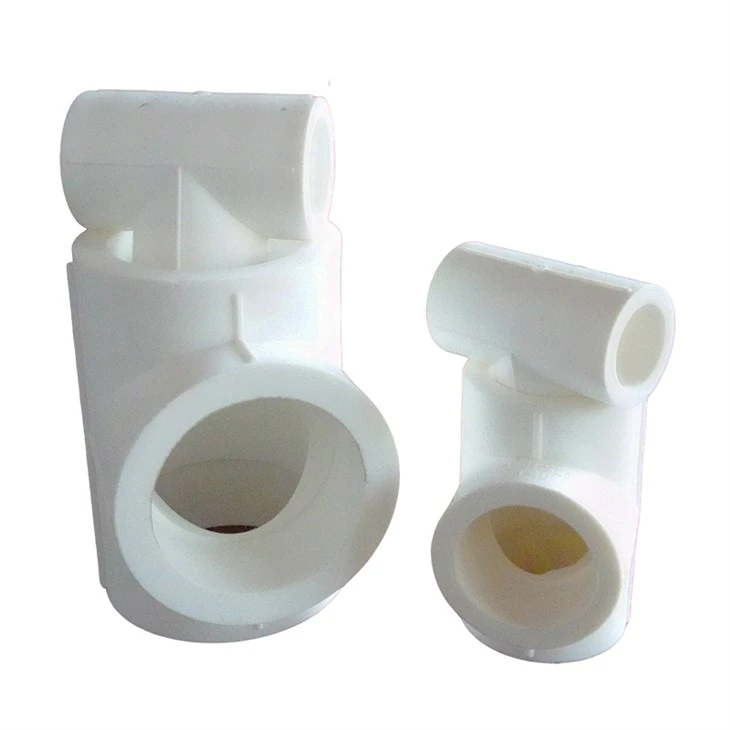Té en plastique